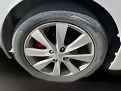 Used 2013 Hyundai Accent SE FWD image 30