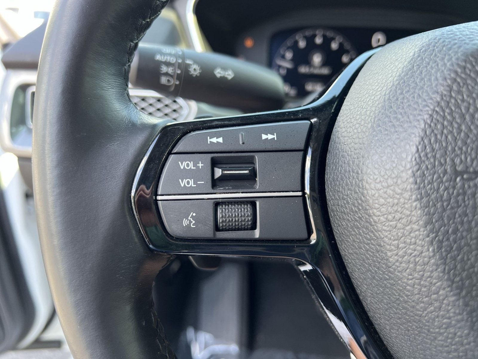Certified 2024 Acura Integra FWD image 30