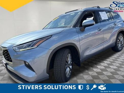 Used 2020 Toyota Highlander Platinum AWD/4WD image 4
