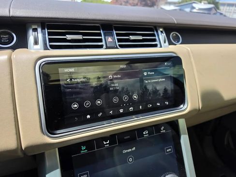 Used 2019 Land Rover Range Rover HSE AWD/4WD image 18