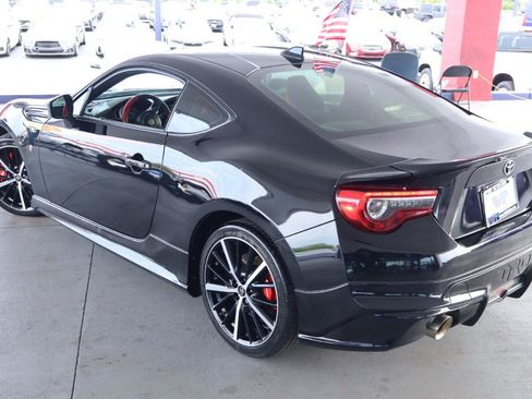 Used 2019 Toyota 86 TRD SE RWD image 7