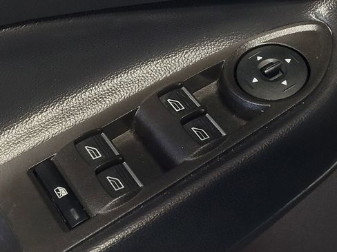 Used 2019 Ford Escape Titanium AWD/4WD image 27