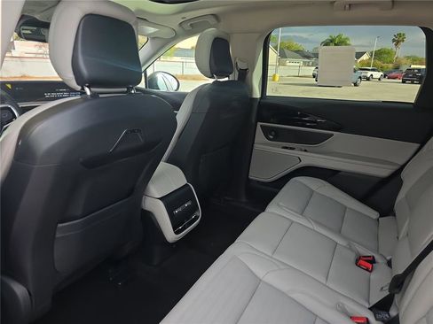 New 2026 Lincoln Nautilus Reserve AWD/4WD image 9