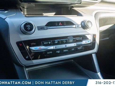 Used 2023 Ford Explorer XLT w/ Equipment Group 202A image 11