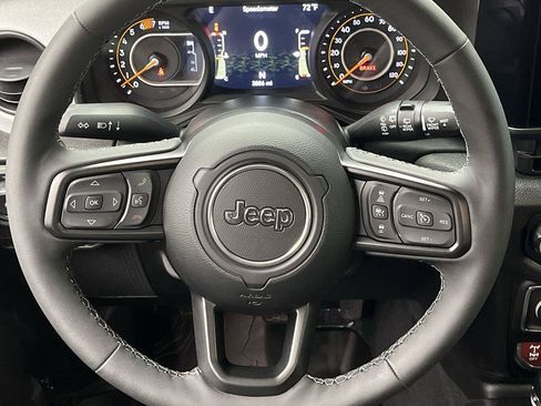 Used 2026 Jeep Wrangler Unlimited Sport AWD/4WD image 12