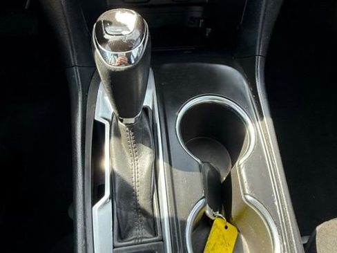 Used 2018 Chevrolet Equinox Premier image 26