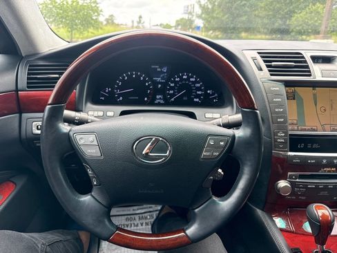 Used 2010 Lexus LS 460 L RWD image 24