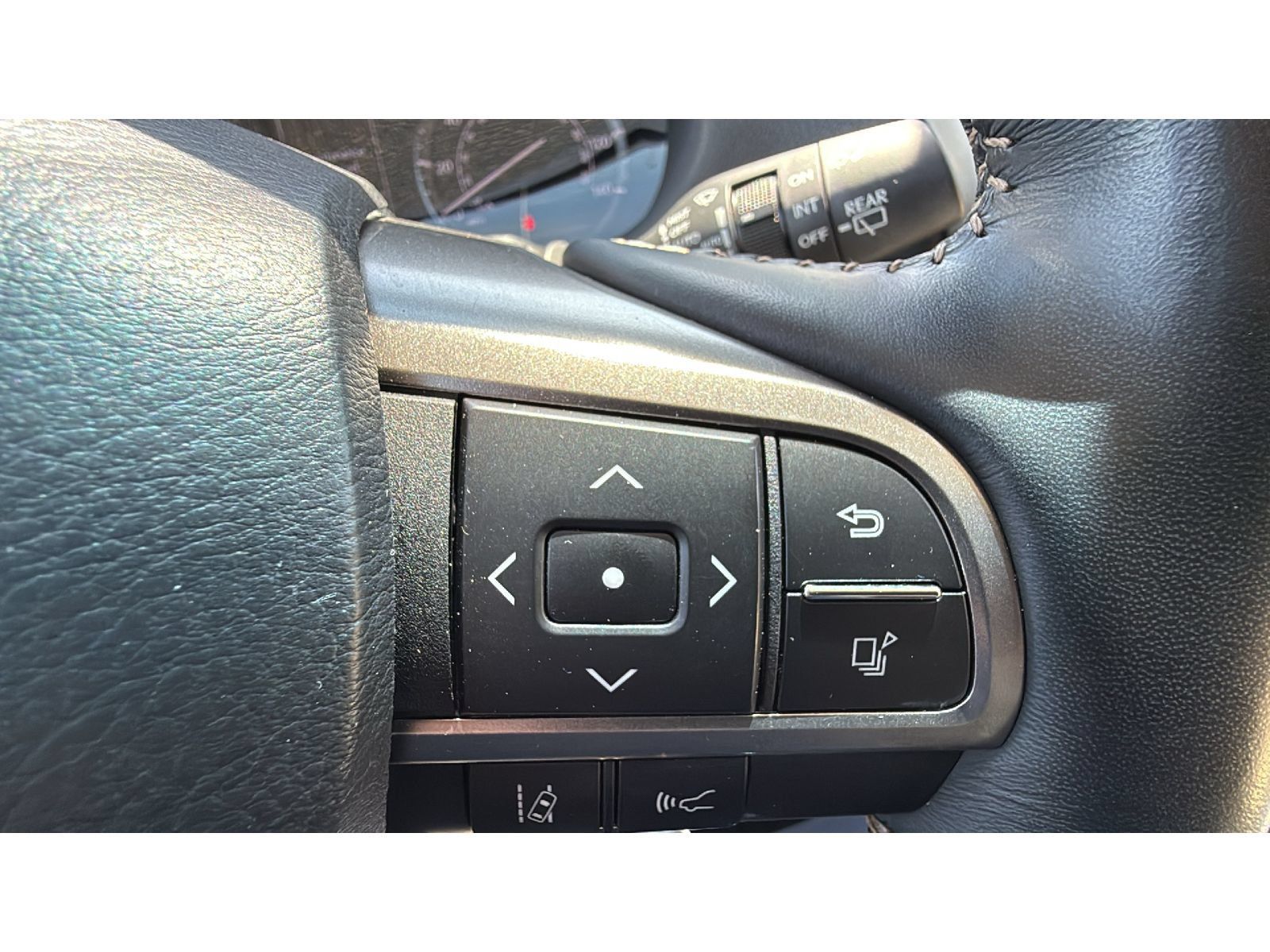 Used 2023 Lexus GX 460 Premium AWD/4WD image 31