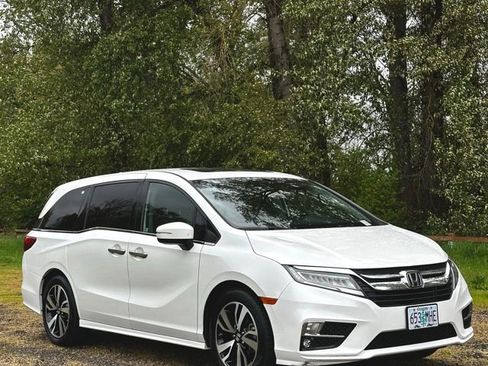 Used 2020 Honda Odyssey Elite image 1