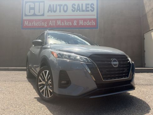 Used 2023 Nissan Kicks SR w/ SR Premium Package FWD image 1