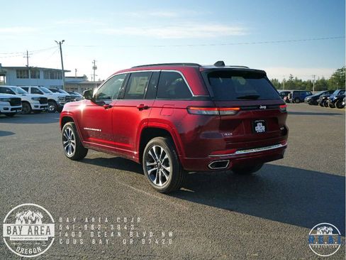 New 2025 Jeep Grand Cherokee Overland w/ Luxury Tech Group IV image 3