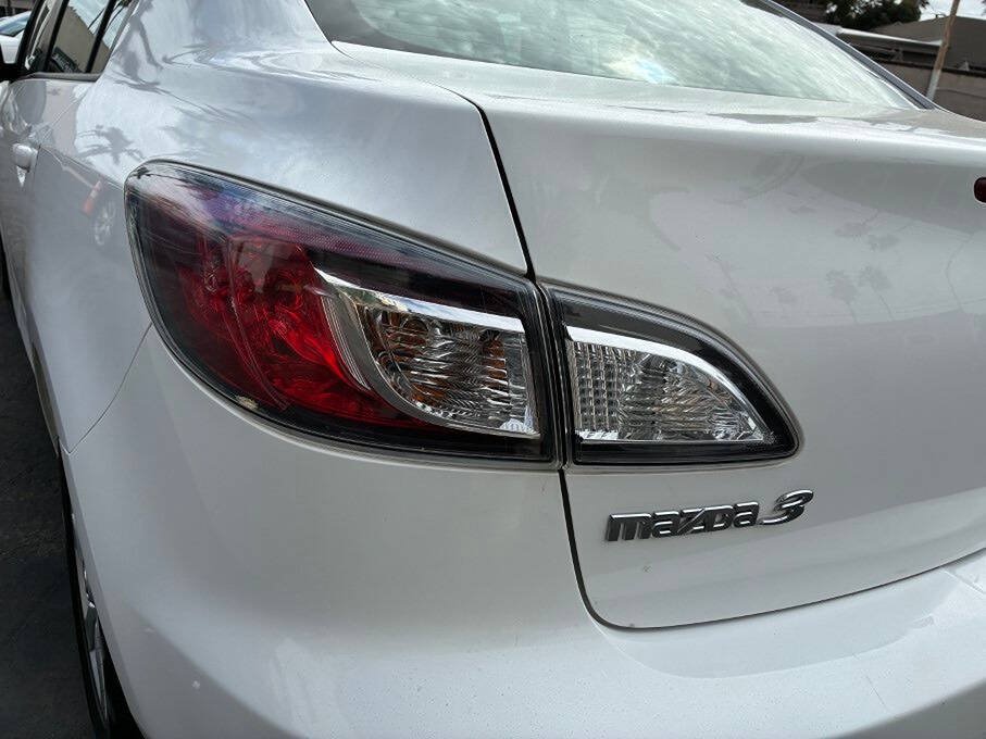Used 2010 MAZDA MAZDA3 i Touring FWD image 31