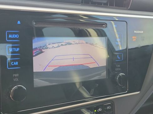 Used 2017 Toyota Corolla SE FWD image 25