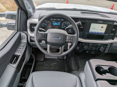 New 2026 Ford F250 XL RWD image 18