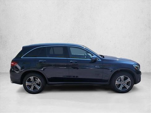 Used 2018 Mercedes-Benz GLC 300 4MATIC image 4