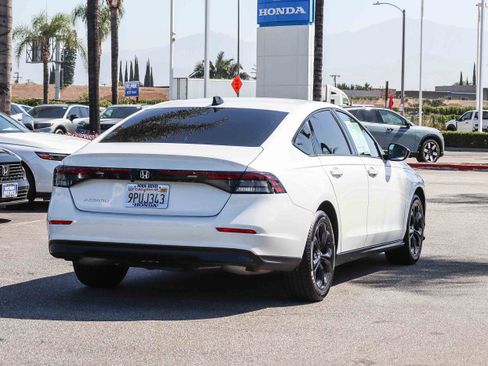 Certified 2025 Honda Accord SE image 11