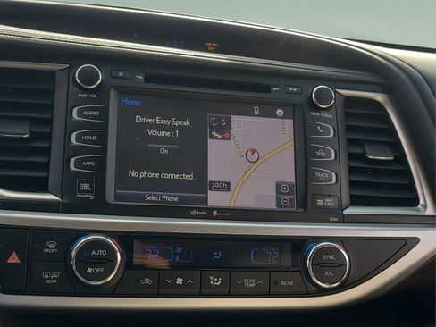 Used 2014 Toyota Highlander Limited image 17