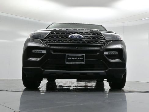 Certified 2022 Ford Explorer XLT w/ Equipment Group 202A image 51