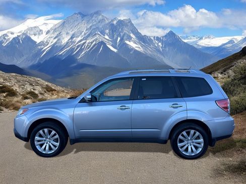 Used 2013 Subaru Forester 2.5X Touring image 2