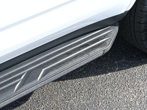 Used 2021 Chevrolet Tahoe LT w/ LT Signature Package image 36