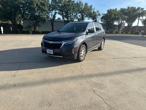 Used 2022 Chevrolet Equinox LT AWD/4WD image 2