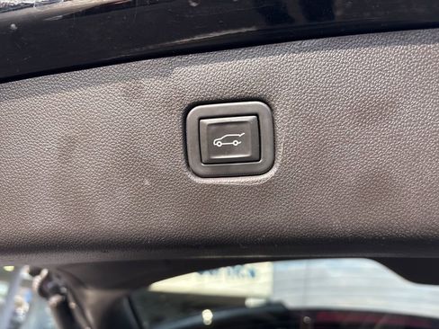 Used 2023 Chevrolet Blazer LT w/ Convenience Package image 16