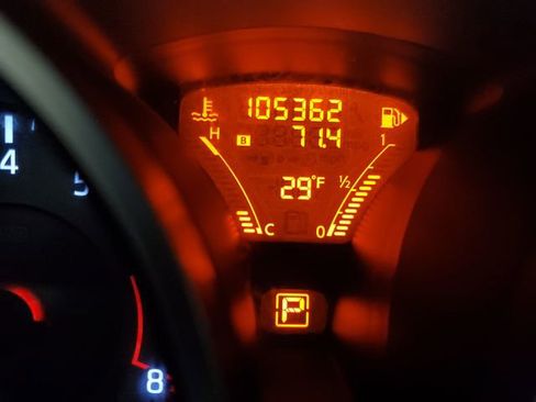 Used 2011 Nissan Juke SL image 16