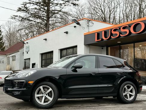 Used 2018 Porsche Macan Sport Edition image 50