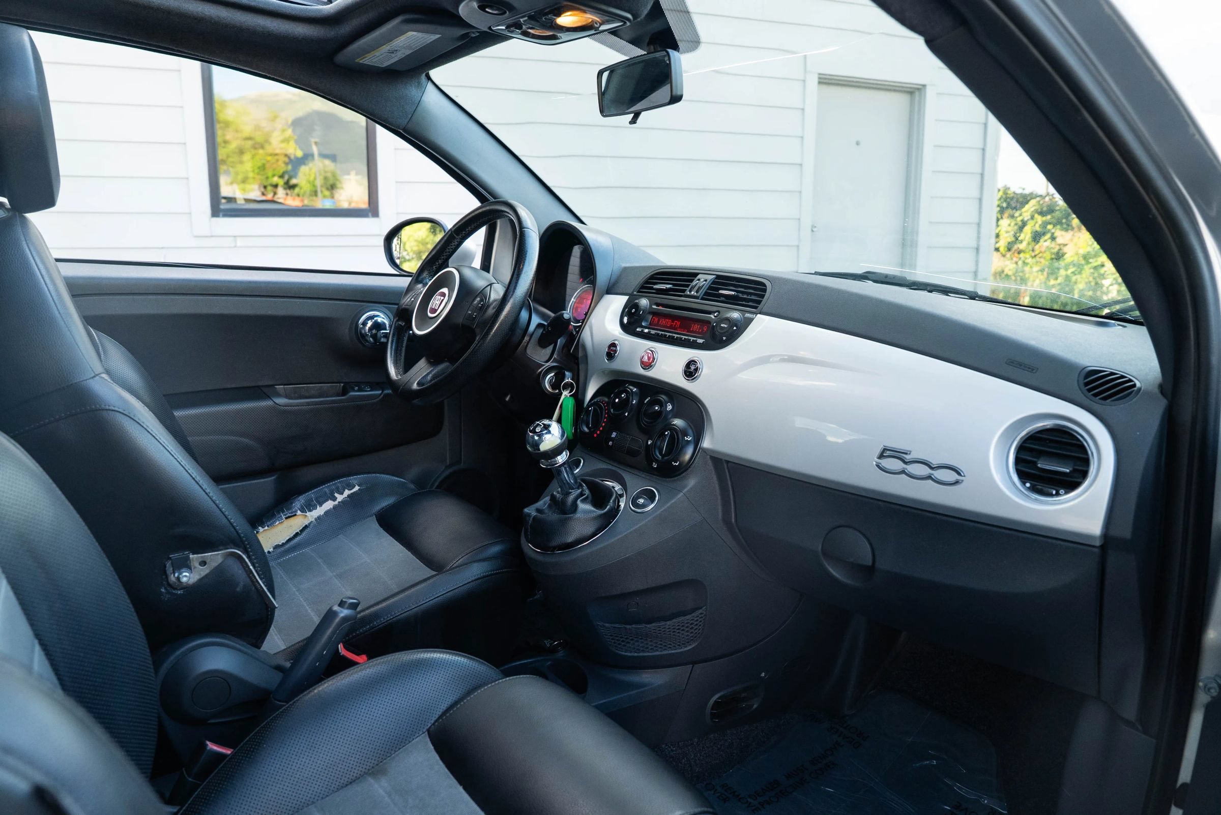 Used 2012 FIAT 500 Sport w/ Safety & Sound Pkg FWD image 22