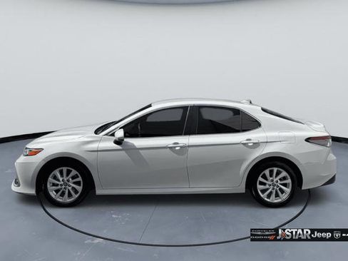 Used 2023 Toyota Camry LE image 8