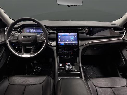 Used 2023 Jeep Grand Cherokee 4WD 4xe w/ Luxury Tech Group II image 5