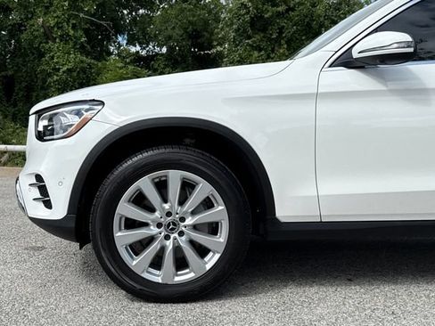 Used 2021 Mercedes-Benz GLC 300 4MATIC image 5