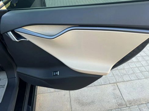 Used 2018 Tesla Model S 75D image 26