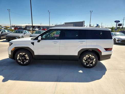 New 2026 Hyundai Santa Fe SE image 2