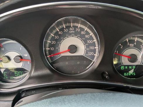 Used 2011 Chrysler 200 Limited image 11