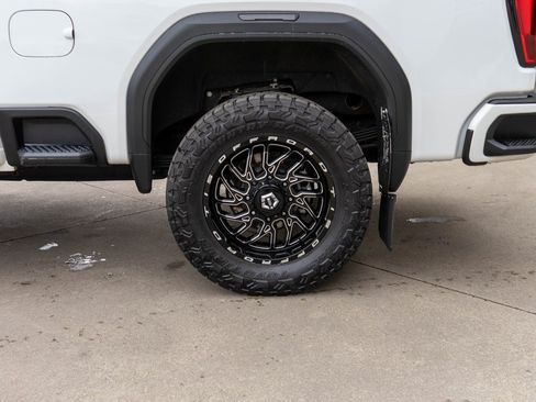 Used 2021 GMC Sierra 2500 AT4 w/ AT4 Preferred Package image 34