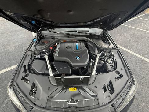Used 2023 BMW 530e xDrive w/ Premium Package AWD/4WD image 26