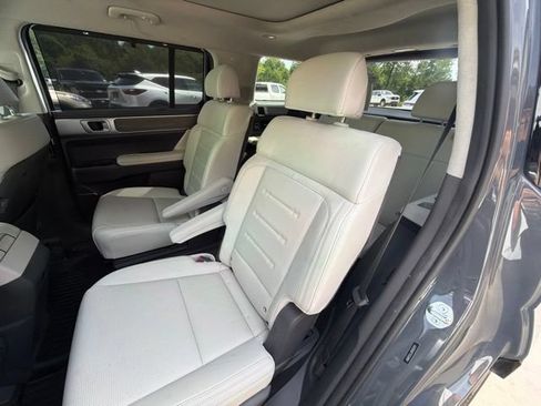 Used 2024 Hyundai Santa Fe Calligraphy AWD/4WD image 14