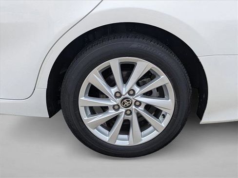 Used 2024 Toyota Camry LE image 7