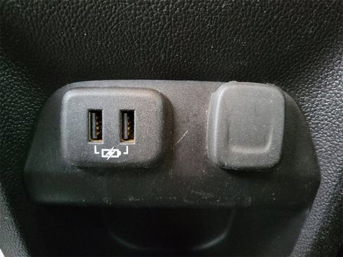 Used 2019 Chevrolet Colorado Z71 image 15