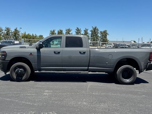 New 2026 RAM 3500 Tradesman AWD/4WD image 6