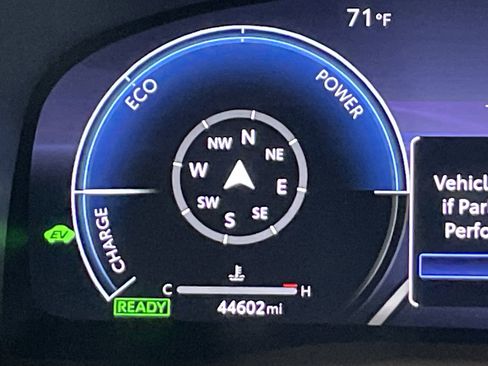 Certified 2025 Toyota Camry XLE w/ Premium Plus Package FWD image 31