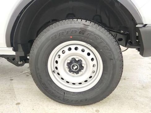 New 2025 Ford Bronco Base image 9