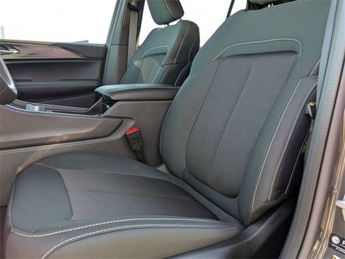 New 2025 Jeep Grand Cherokee L Laredo image 14