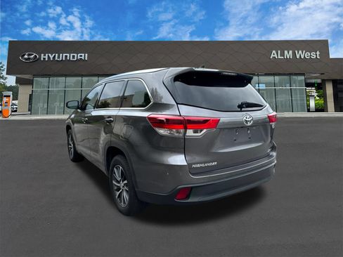 Used 2018 Toyota Highlander XLE FWD image 7
