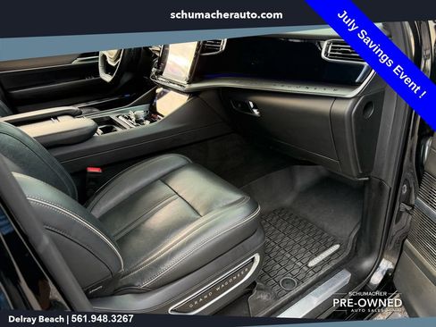 Used 2023 Jeep Grand Wagoneer Series II AWD/4WD image 18