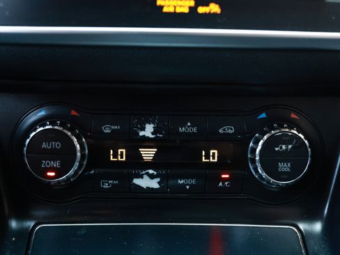 Used 2018 Mercedes-Benz CLA 250 w/ AMG Line Exterior image 36