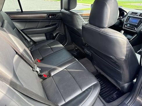 Used 2019 Subaru Outback 2.5i Limited w/ Protection Package #1 AWD/4WD image 12