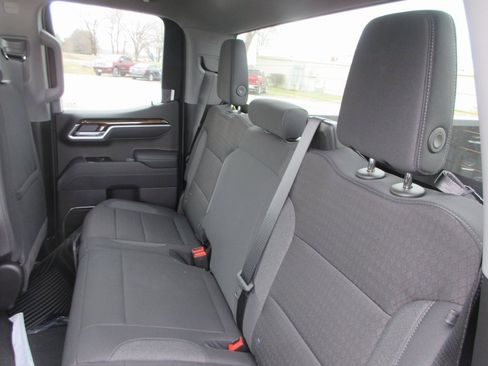 New 2026 GMC Sierra 1500 SLE w/ Max Trailering Package image 14