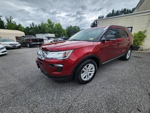 Used 2019 Ford Explorer XLT w/ Equipment Group 202A AWD/4WD image 3